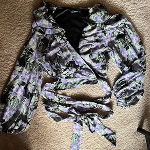 Cross cross floral long sleeve top